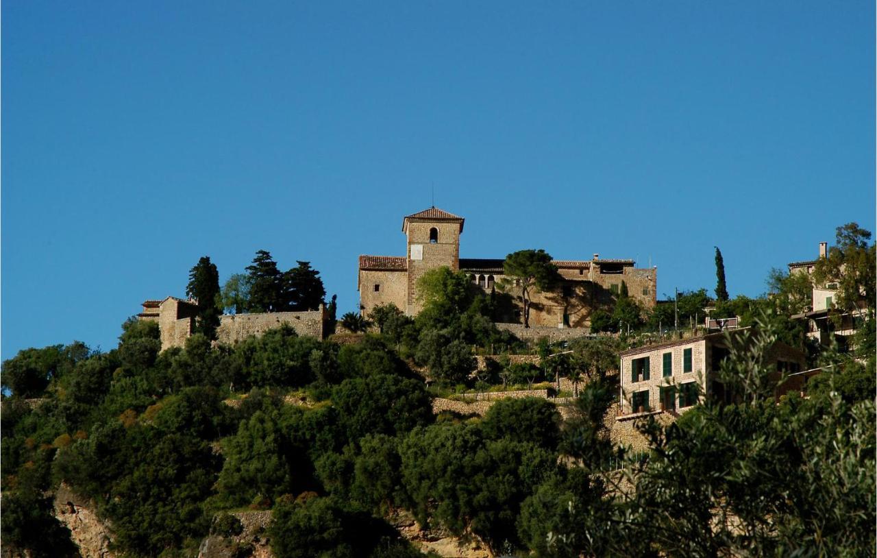 Nice Home In Dei With Wifi Deià Buitenkant foto